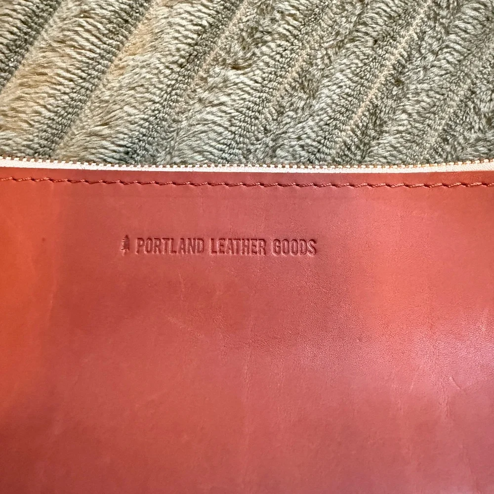 Portland Leather Goods Toiletry Bag - Picture 2 of 7